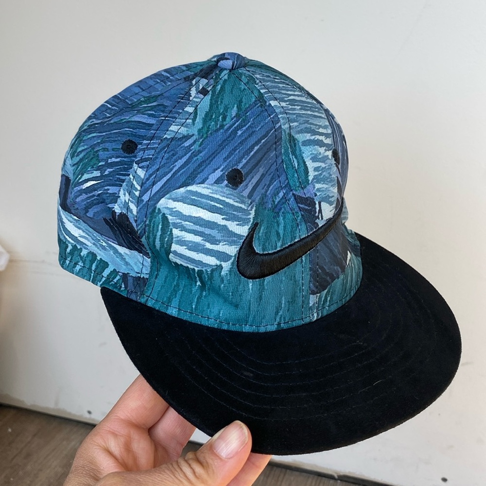 Nike embroidered swoosh, flat bill ball cap